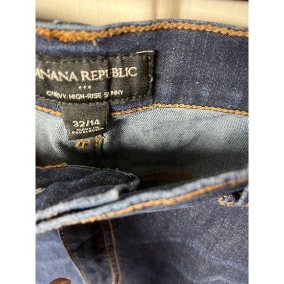 Banana Republic Jeans Women Size 32/14 Blue Skinny Five-Pockets Straight Leg - Picture 2 of 3